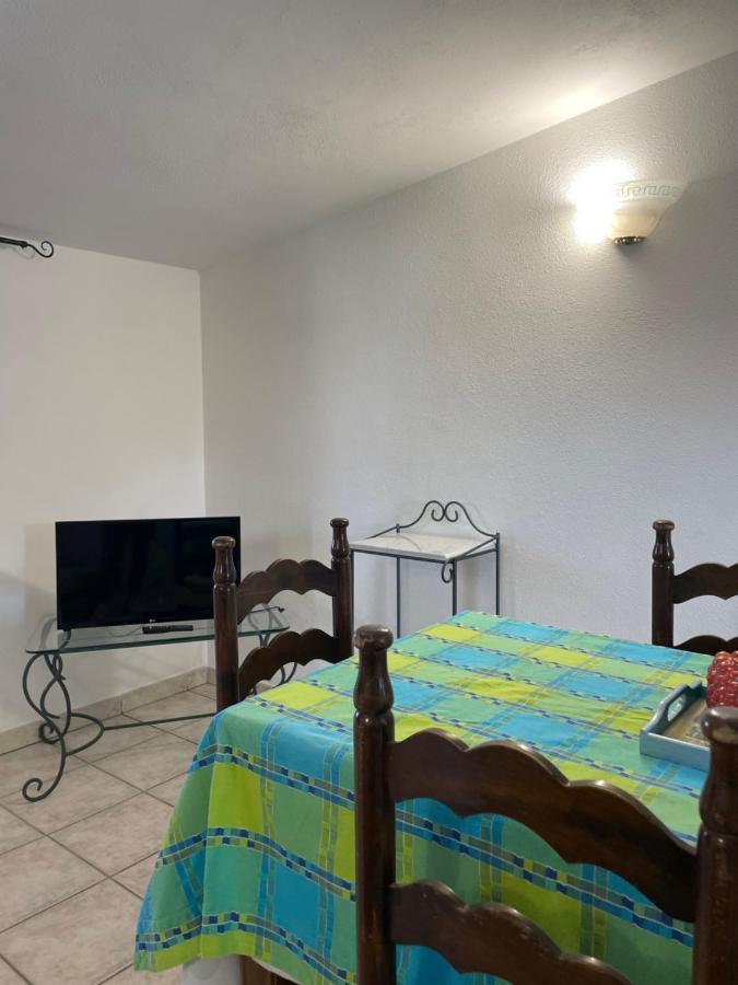 Apartamento La Casa Di Tonia La Caletta Exterior foto