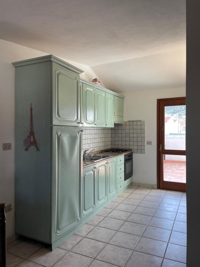 Apartamento La Casa Di Tonia La Caletta Exterior foto