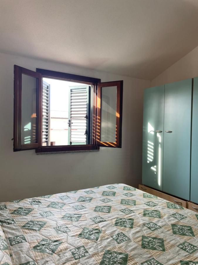 Apartamento La Casa Di Tonia La Caletta Exterior foto