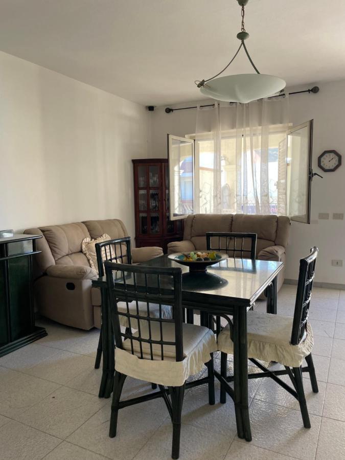 Apartamento La Casa Di Tonia La Caletta Exterior foto