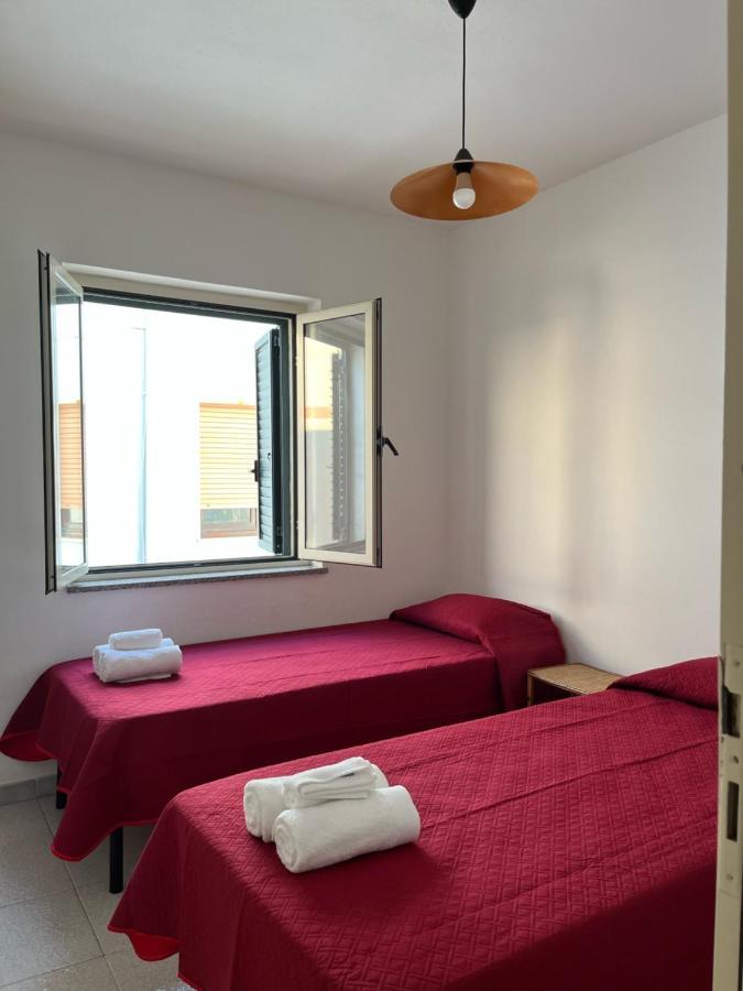 Apartamento La Casa Di Tonia La Caletta Exterior foto