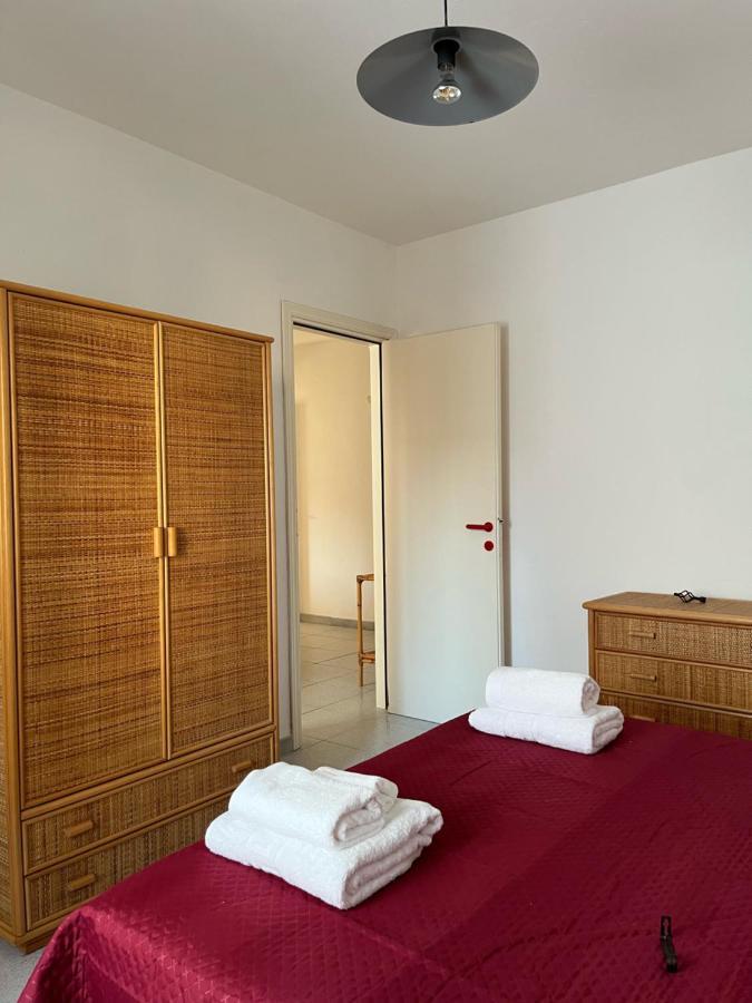 Apartamento La Casa Di Tonia La Caletta Exterior foto