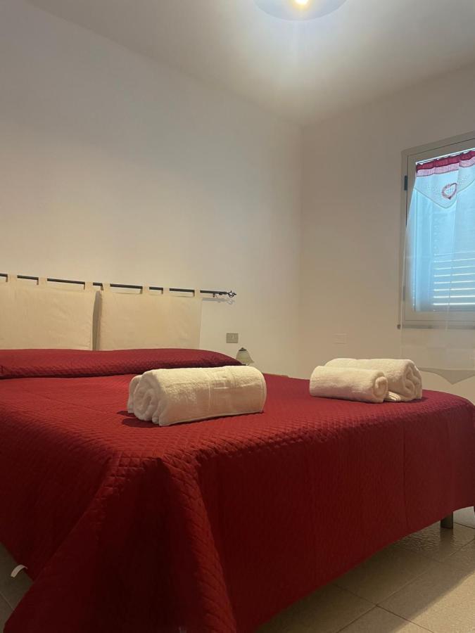 Apartamento La Casa Di Tonia La Caletta Exterior foto
