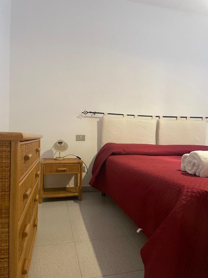 Apartamento La Casa Di Tonia La Caletta Exterior foto